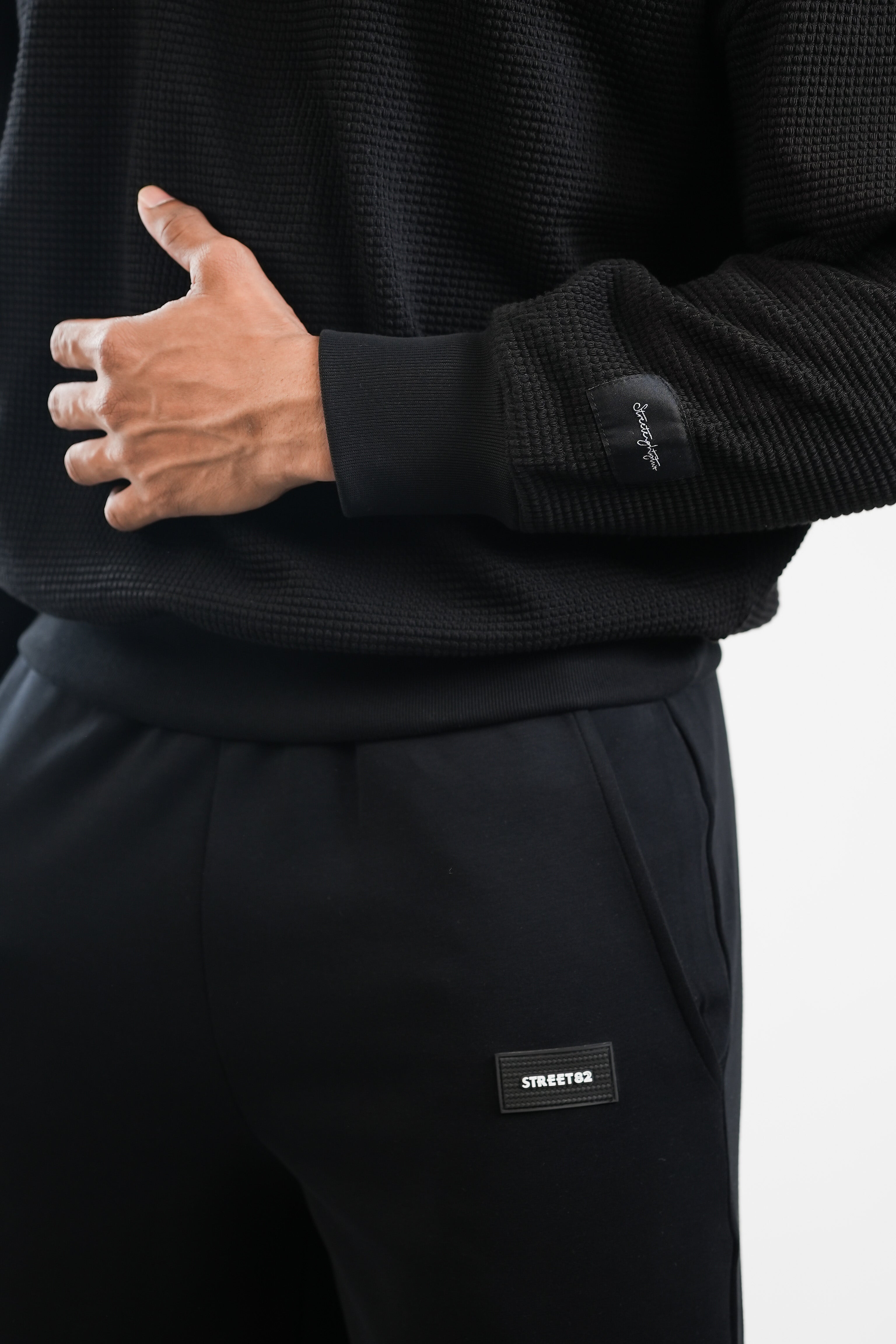 Halo Pullover