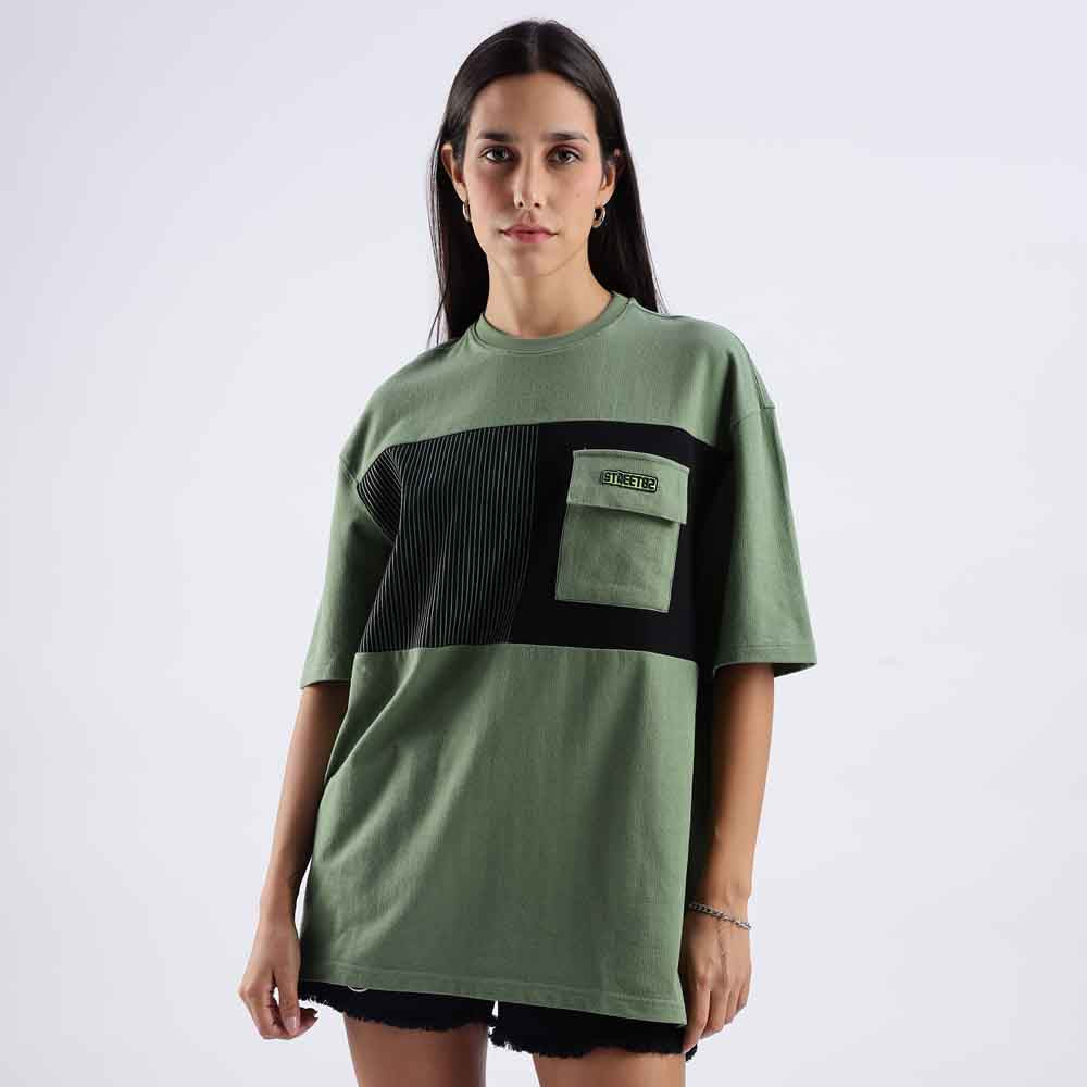 Unisex Oversized T-shirt with pocket