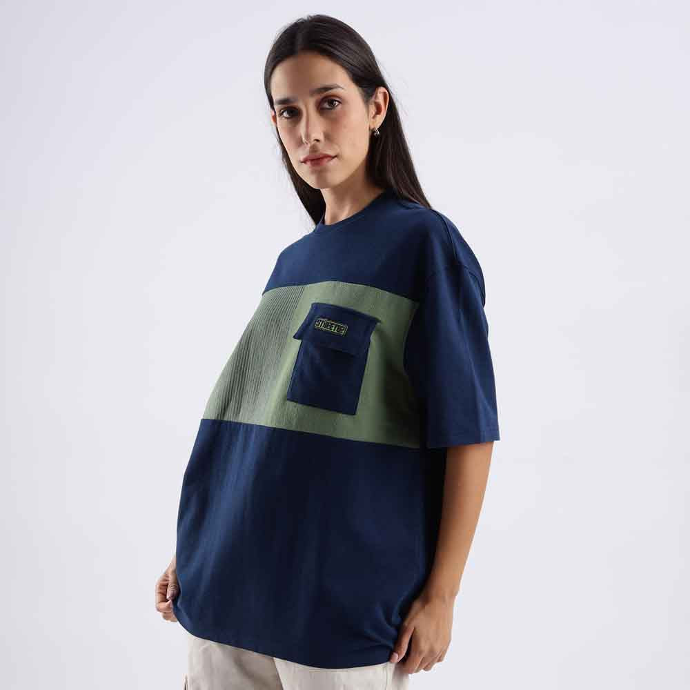 Unisex Oversized T-shirt with pocket