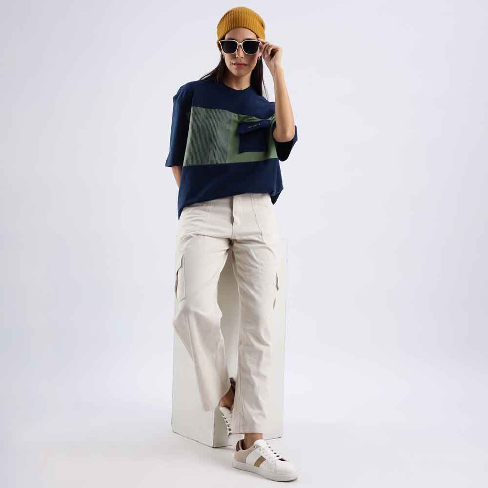 Unisex Oversized T-shirt with pocket