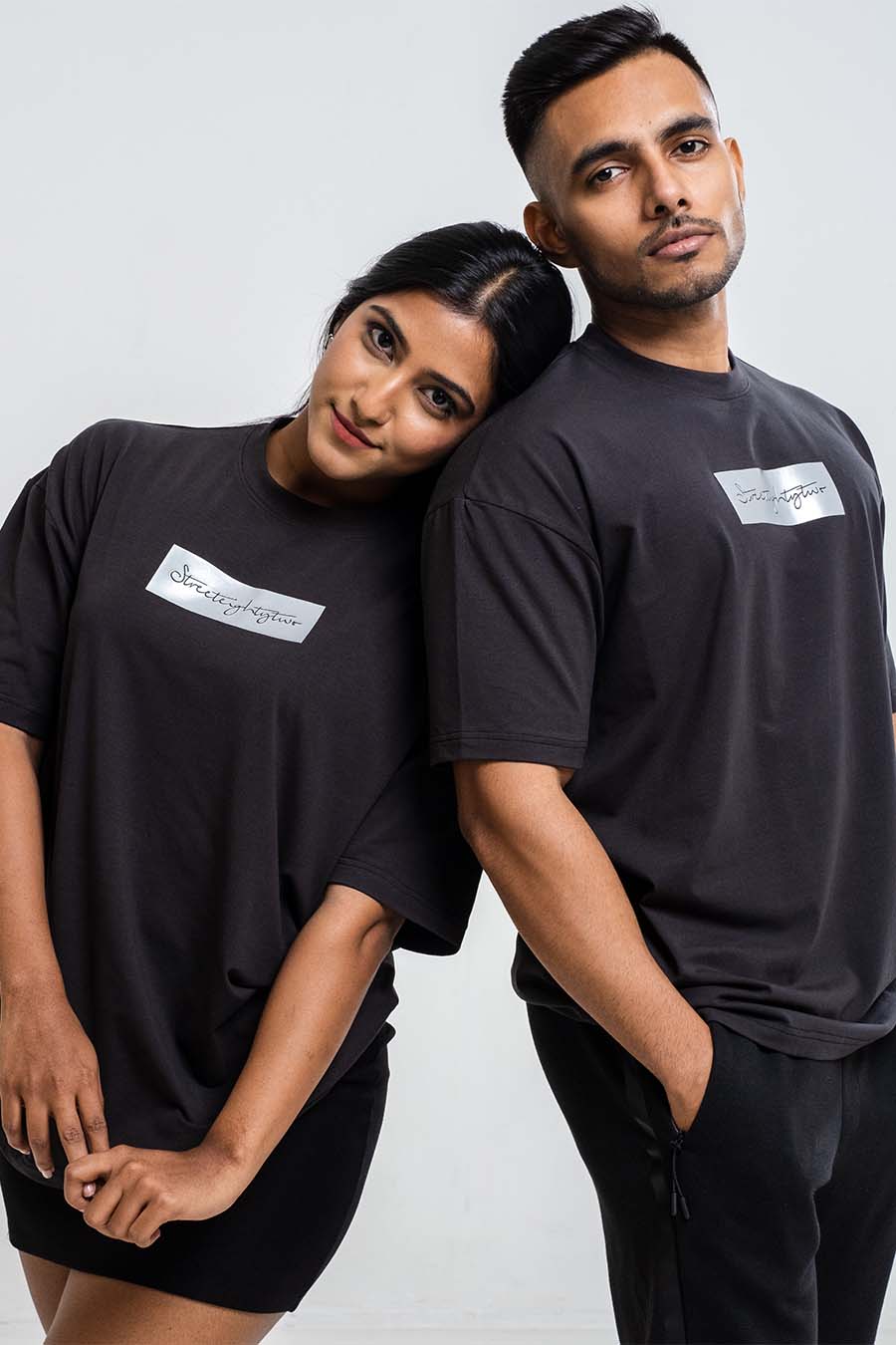 Oversize signature logo print