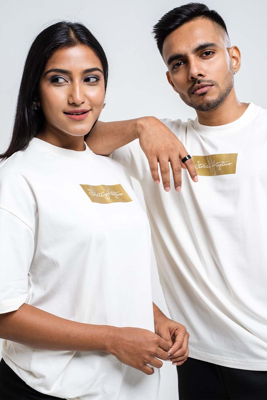 Oversize signature logo print