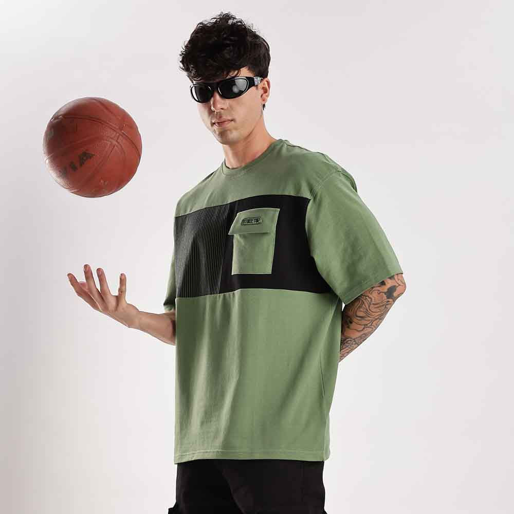 Unisex Oversized T-shirt with pocket